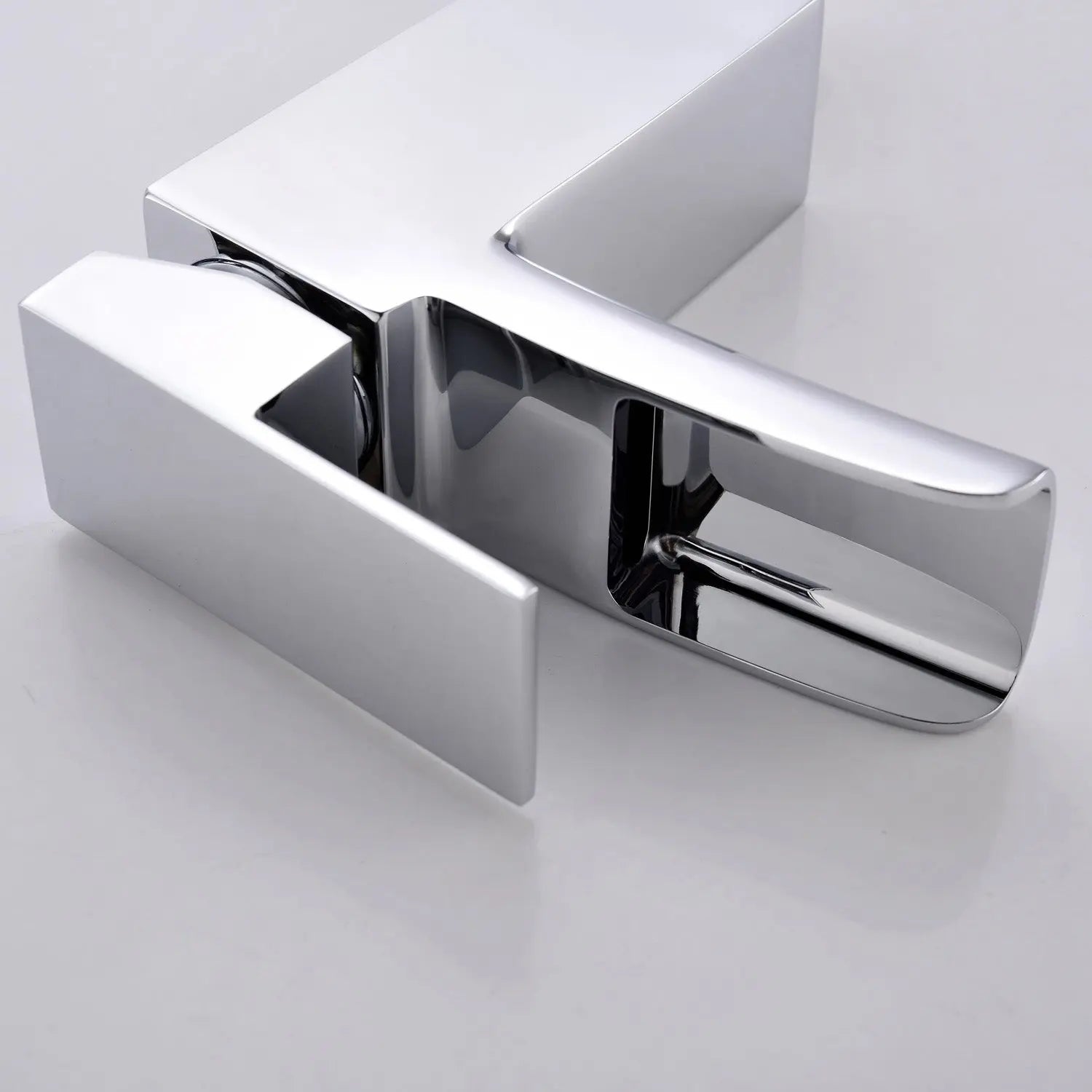 Single-Handle Single-Hole Bathroom Faucet - larahd